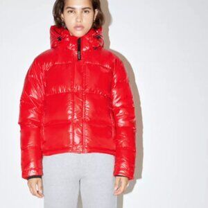 Aritzia Super Puff Shorty in Catalina Red (XXS)